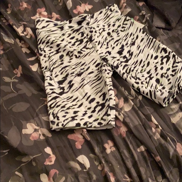 CUTE FOR VELD LADIES - Picture 1 of 2